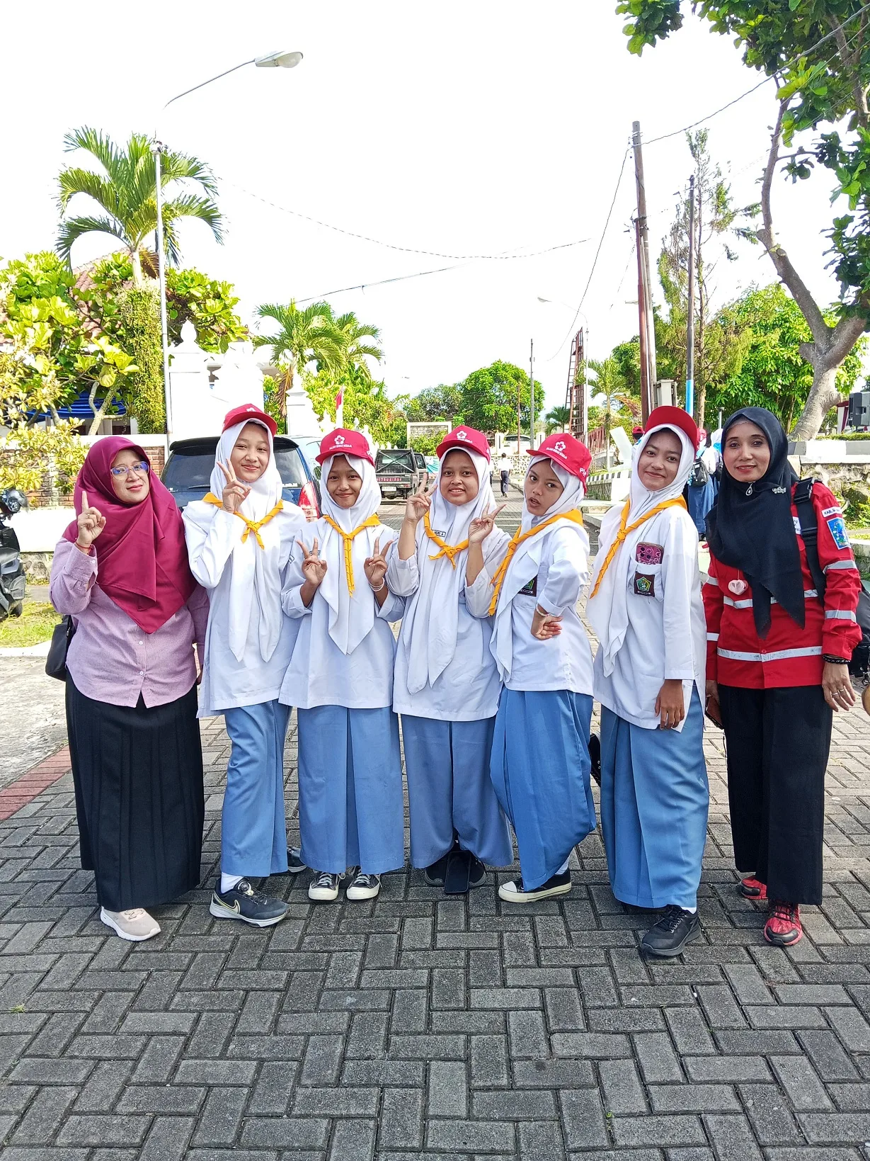 Pelantikan Anggota PMR PMI Kabupaten Sleman 2025, Kontingen MAN 5 Sleman Tunjukkan Dedikasi dan Semangat Kemanusiaan
