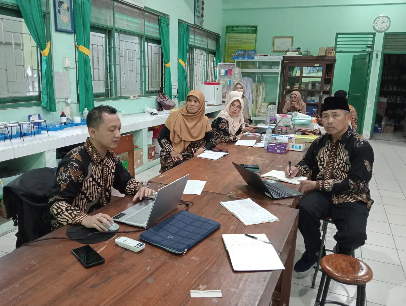 Rapat Super Tim Madrasah Bahas Kebersihan dan Digitalisasi di MAN 5 Sleman
