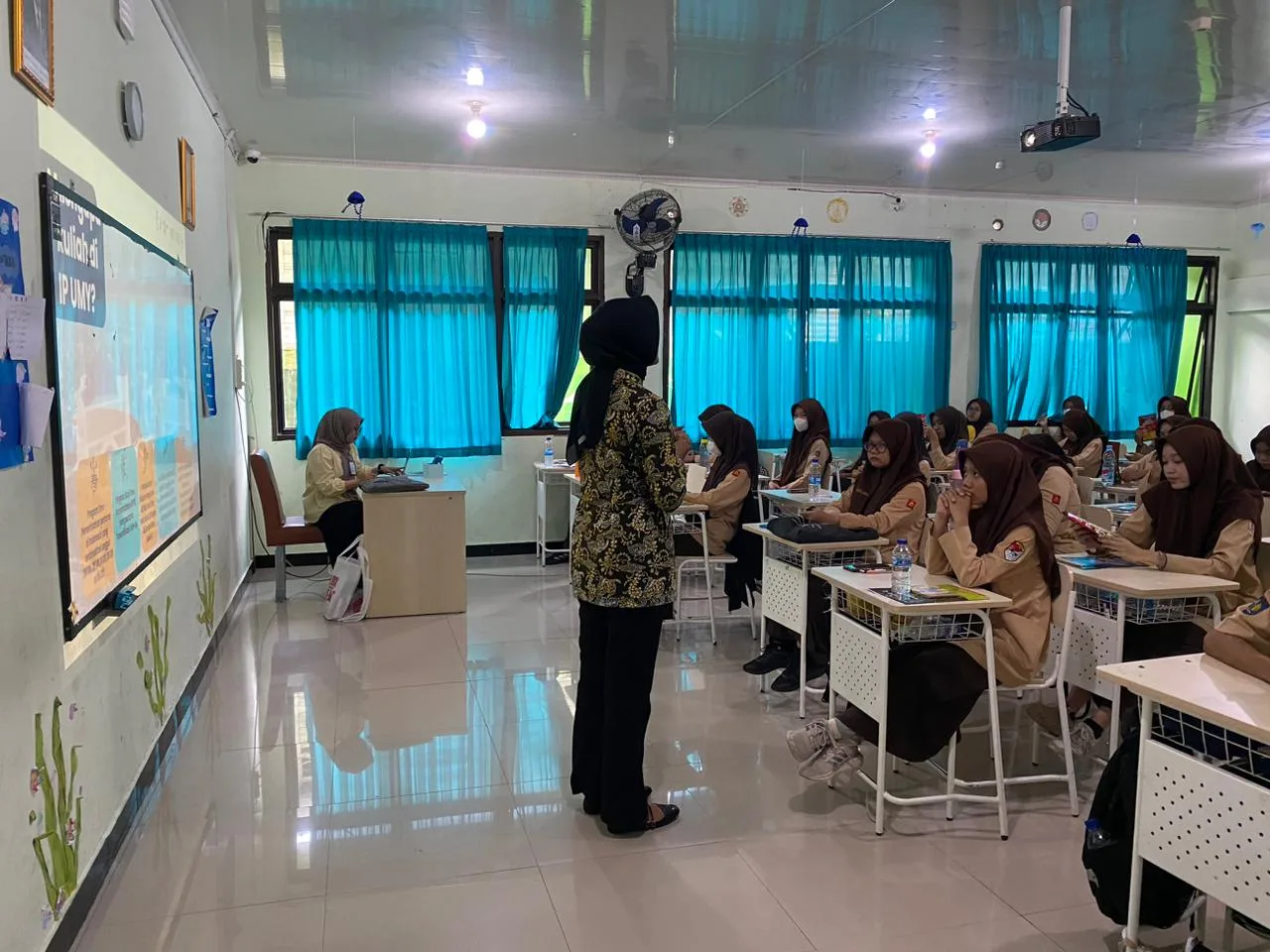 Sosialisasi PTS untuk Siswa Kelas XII MAN 2 Sleman Berjalan Penuh Antusias