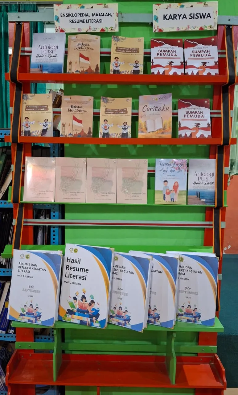 Bangga Berkarya: Buku Siswa MAN 2 Sleman Kini Mejeng di Rak Display Perpustakaan Bahrul Ilmi