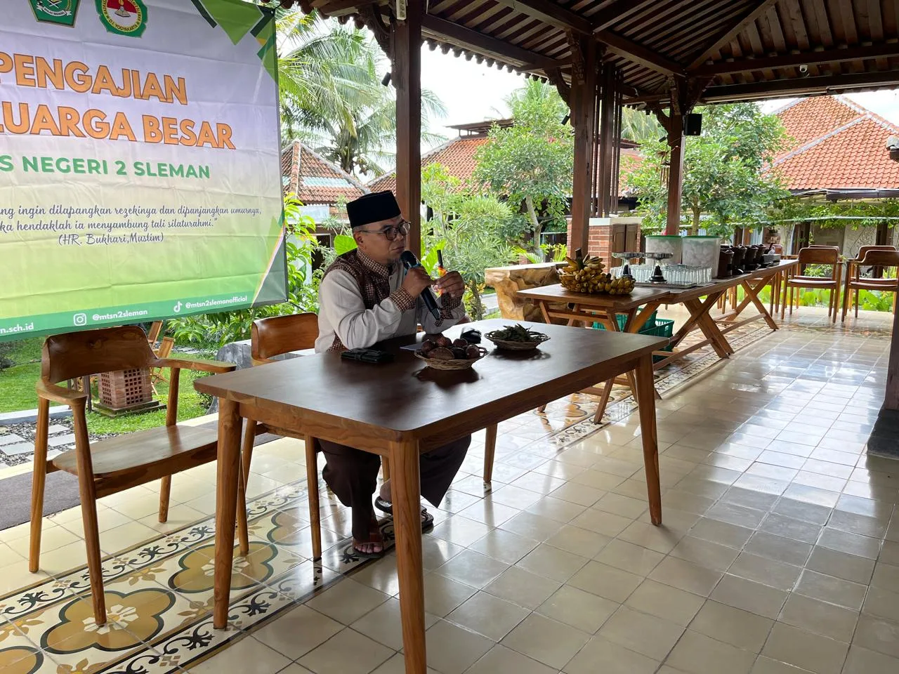 Kajian Keikhlasan dan Perpisahan: Pengajian Rutin MTsN 2 Sleman Banjir Doa dan Haru