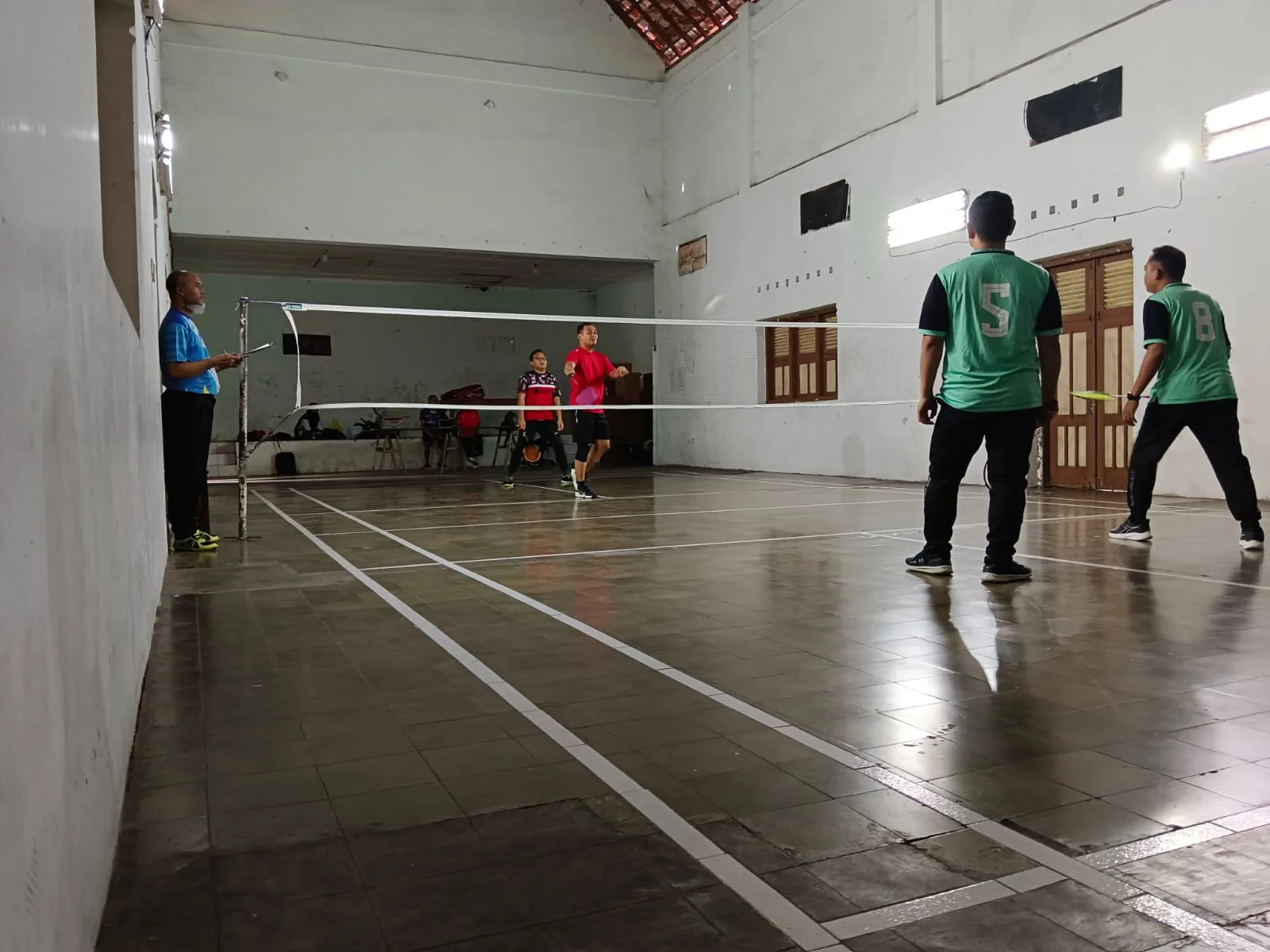 MTsN 3 Sleman Tunduk dari MAN 4 Sleman dalam Ajang Bulu Tangkis Ganda Putra HAB Kemenag Sleman