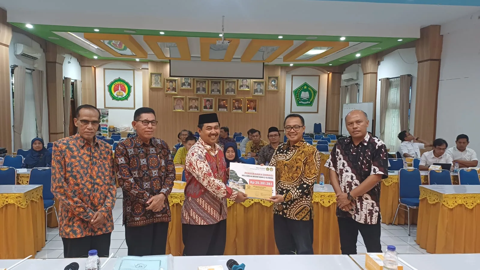 Kemanusiaan Tanpa Batas: MAN 3 Sleman Serahkan Donasi Lebih dari 25 Juta Rupiah untuk Korban Bencana Sumatera