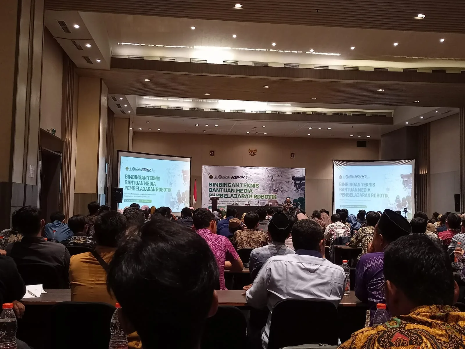 Transformasi Digital Madrasah: MIN 1 Sleman Hadir dalam Bimtek Robotik Nasional