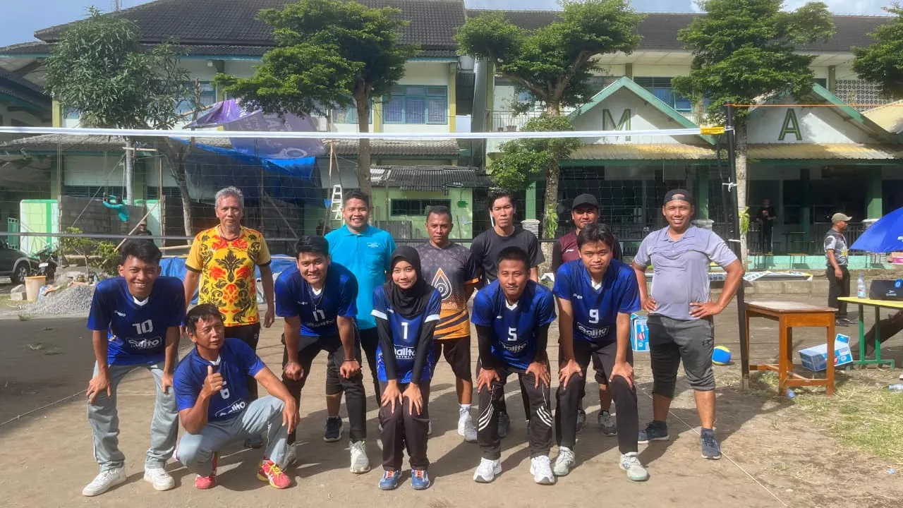 Semangat HAB Kemenag Sleman, MTsN 2 Sleman Tampil Gemilang Raih Juara II Lomba Voli