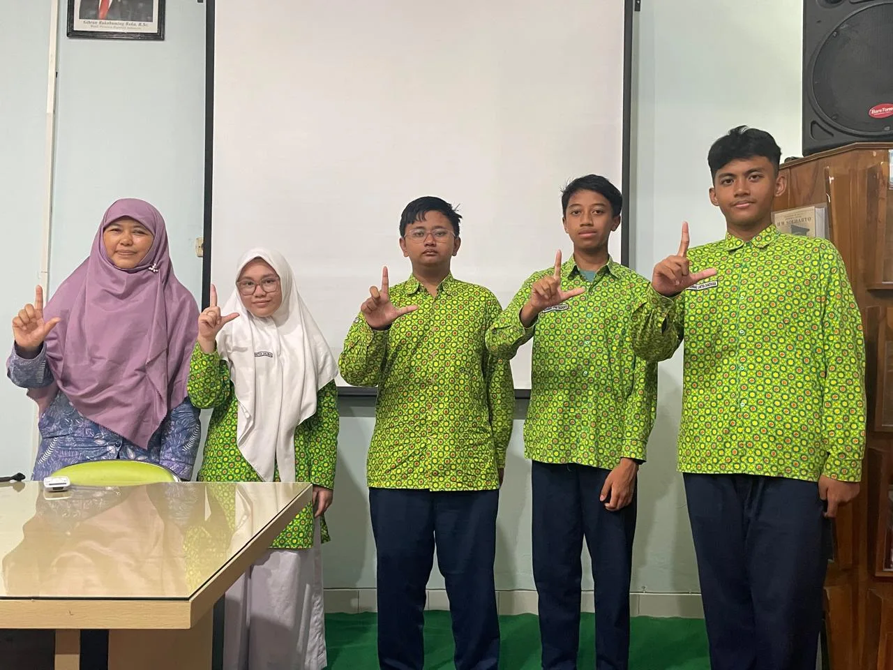 Bekerja dalam Senyap, Jurnalistik OSIS MTsN 10 Sleman Laksanakan Praktik Liputan
