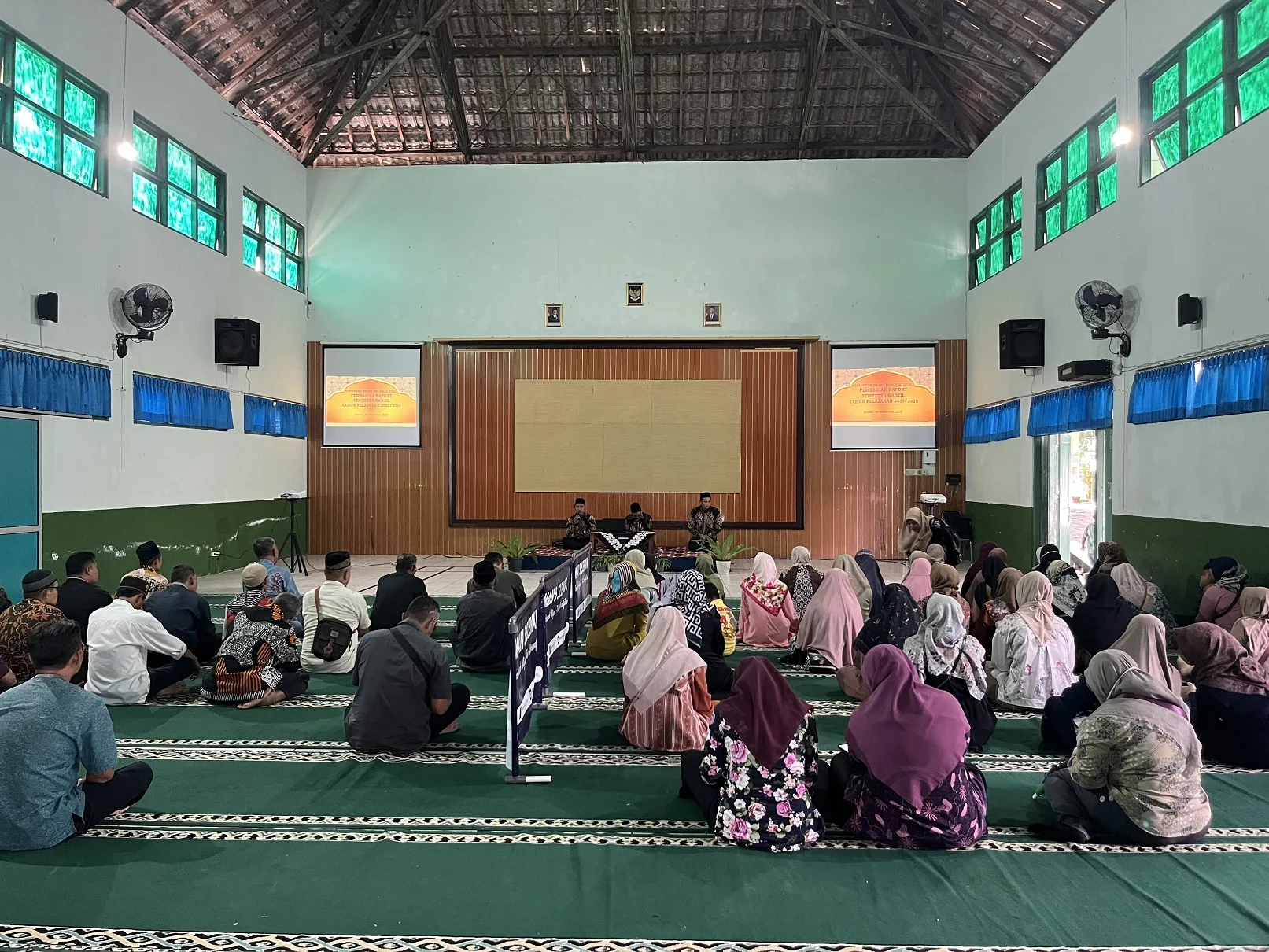 Penerimaan Rapor MAN 5 Sleman: Momentum Evaluasi, Sinergi Orang Tua, dan Penguatan Semangat Belajar