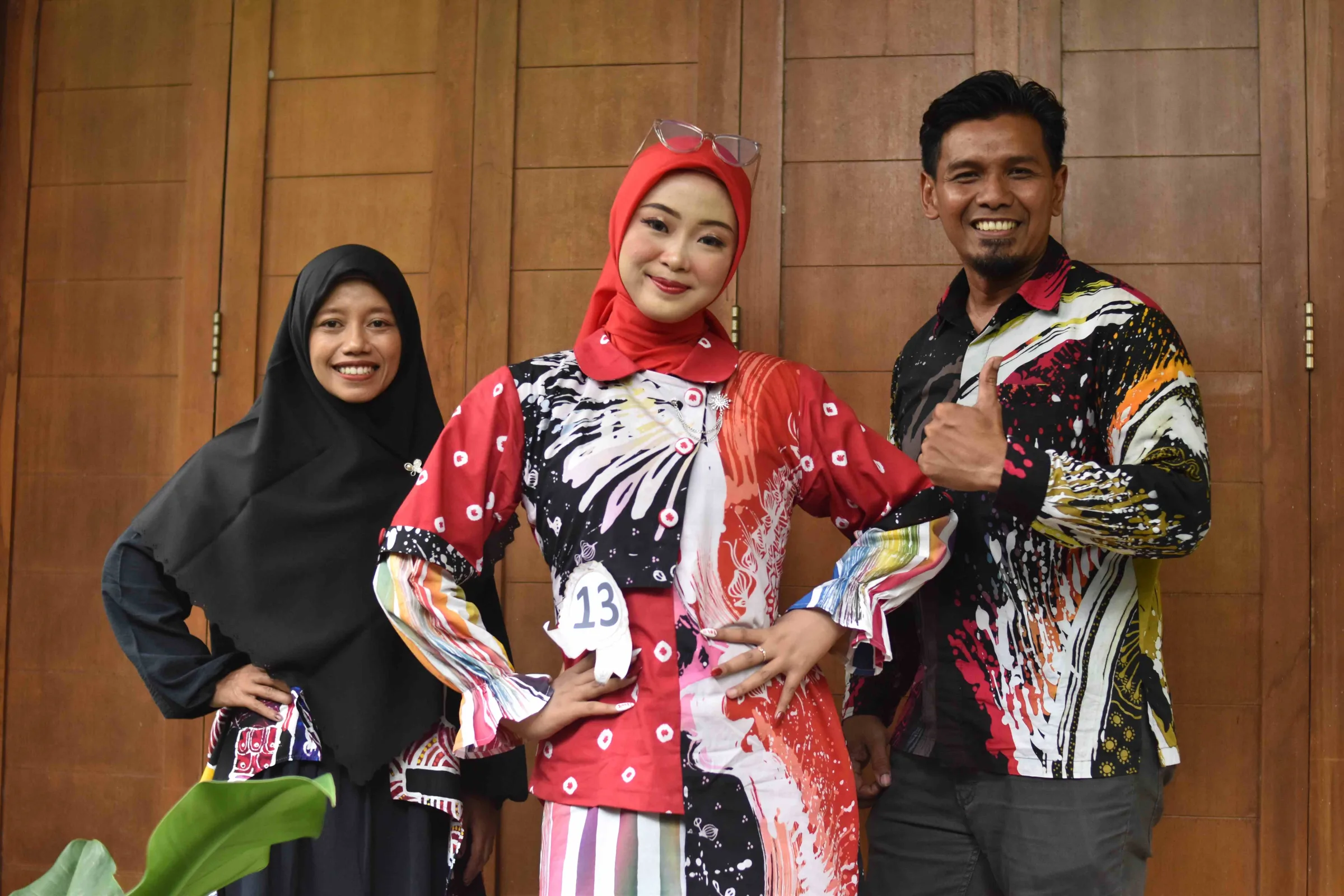 Dialik Suksesnya Penampilan MTsN 8 Sleman Lomba Batik dan Kreasi Busana DWP Kanwil Kemenag DIY