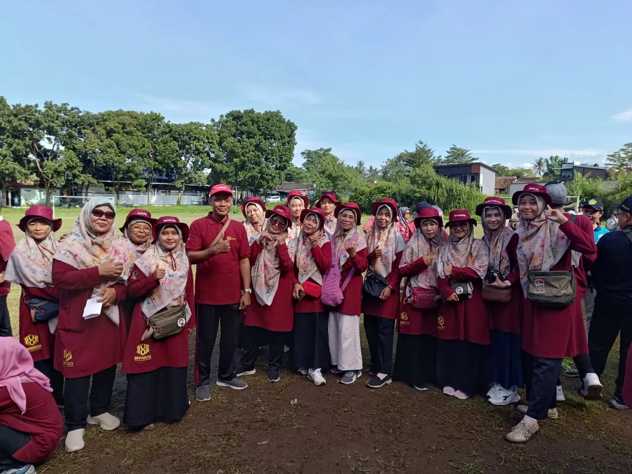 MTsN 8 Sleman Meriahkan Senam dan Jalan Sehat Kerukunan HAB Ke-80 Kemenag Sleman