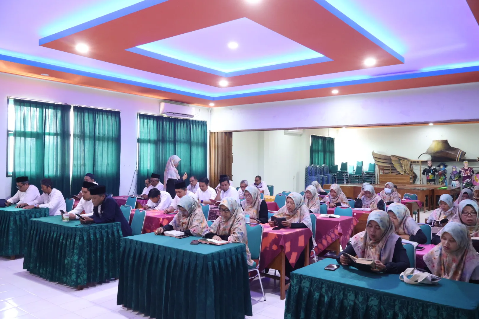Awali Tahun Baru, MTsN 8 Sleman Gelar Khataman Al-Qur’an Peringati HAB Ke-80 Kemenag RI