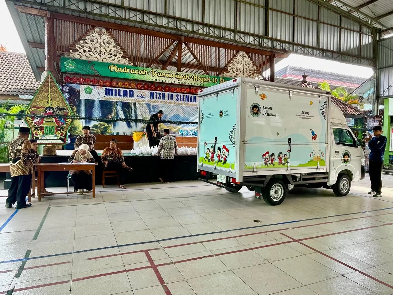   MTsN 10 Sleman Salurkan  Makan Bergizi Gratis (MBG) Selama Liburan Semester