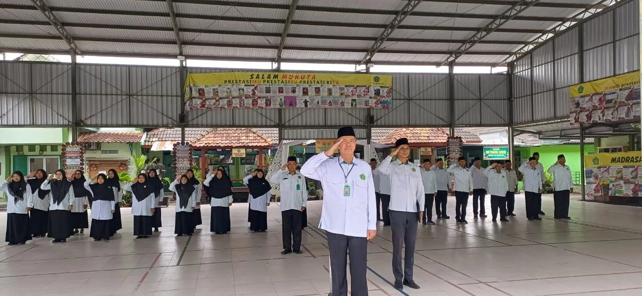 Upacara Puncak Peringatan  HAB ke-80 Kemenag RI MTsN 10 Sleman : Umat Rukun dan Sinergi, Indonesia Damai dan Maju