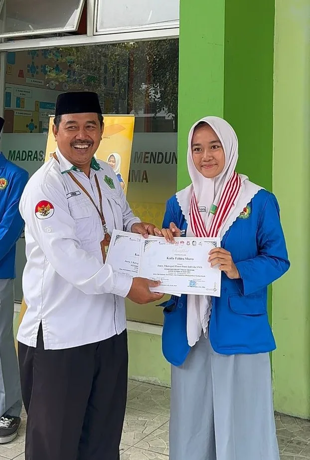 Kaila Fahira, Atlet Anggar MAN 3 Sleman Ukir Prestasi di Tingkat Nasional se Jawa Bali