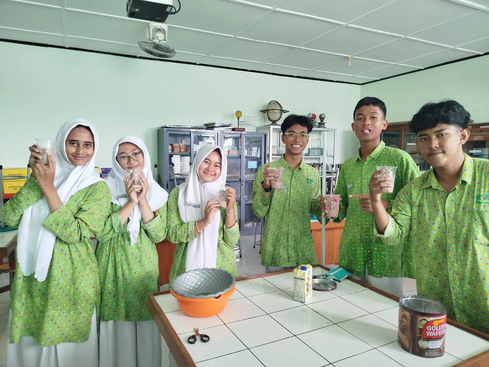 Serunya Membuat Es Krim di MAN 3 Sleman, Praktikum Fisika Jadi Lebih Menyenangkan