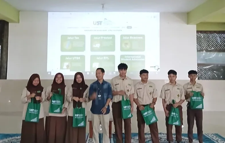 Edufair #8 MAN 3 Sleman Hadirkan Sosialisasi Jalur Masuk dan Program Unggulan UST