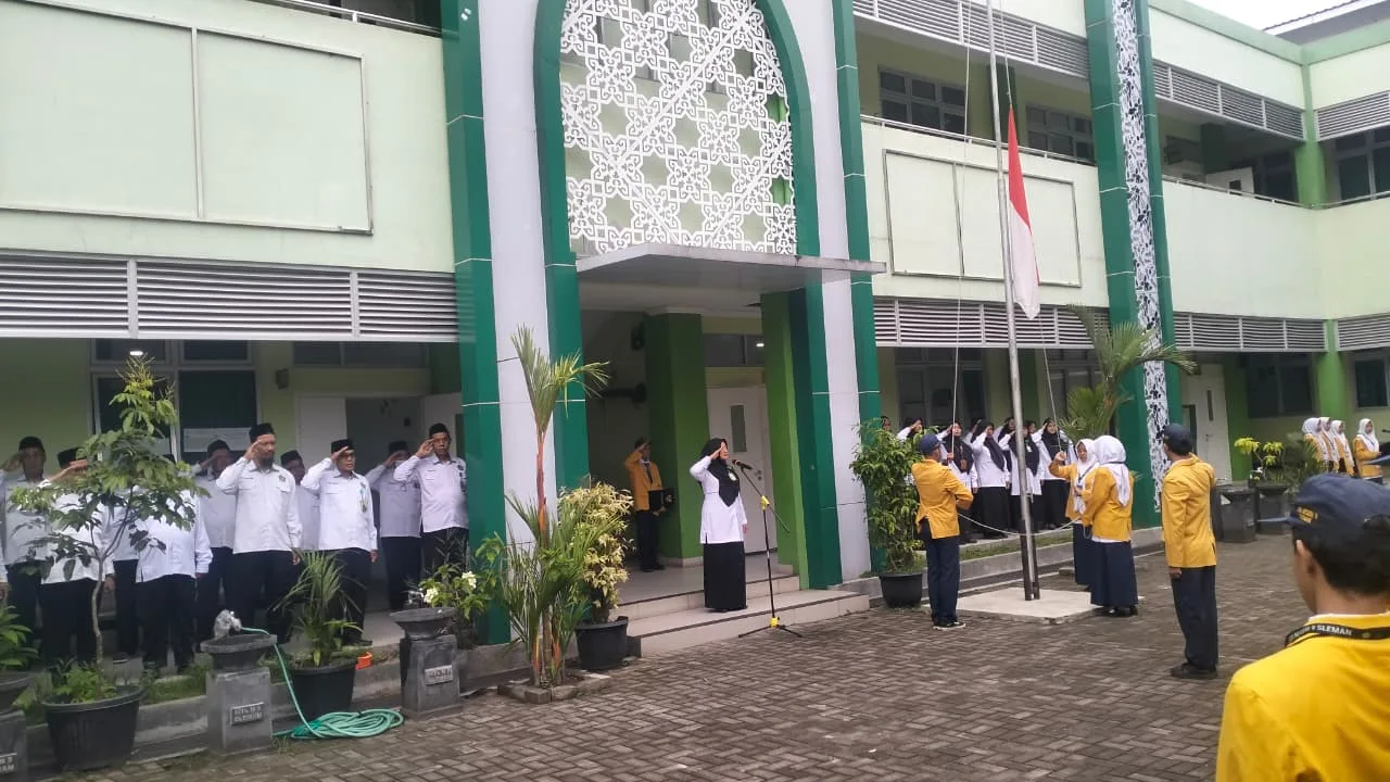 Sambutan Kepala MTsN 9 Sleman pada Upacara Awal Semester Genap TA 2025/2026