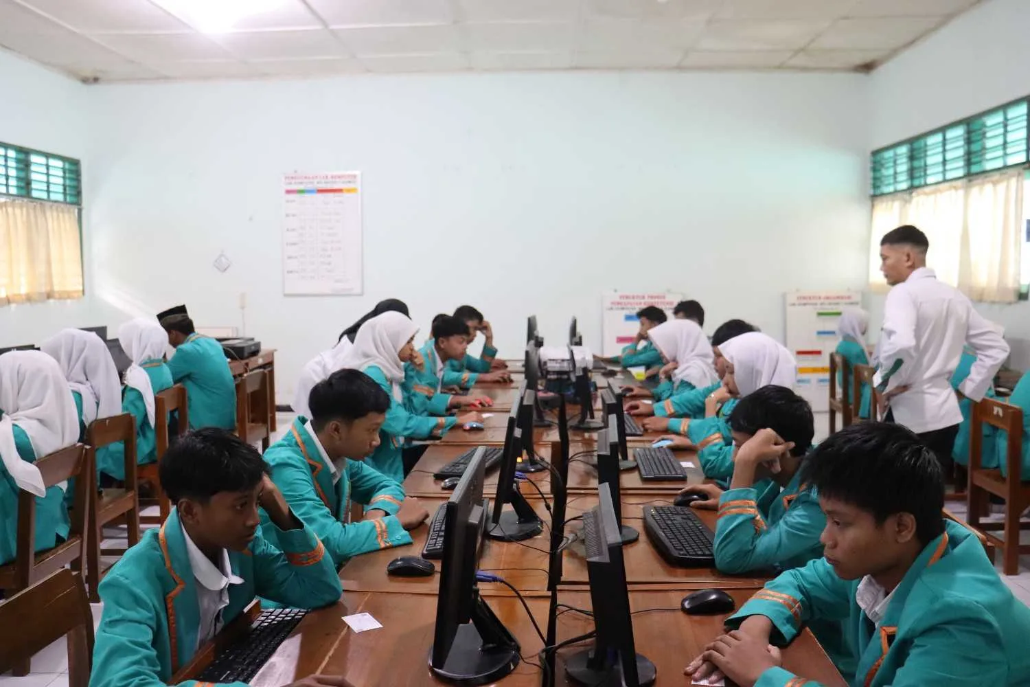 Dengan Penuh Keyakinan, Murid Kelas 9 MTsN 7 Sleman Ikuti Kegiatan PPTKA-TKAD Tahap 2