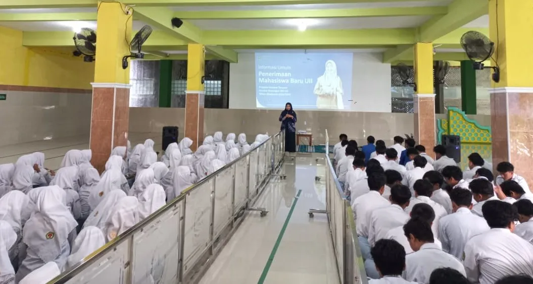 Menjawab Harapan Pasca Lulus SMA, FE UII Kenalkan Sarjana Terapan di MAN 3 Sleman