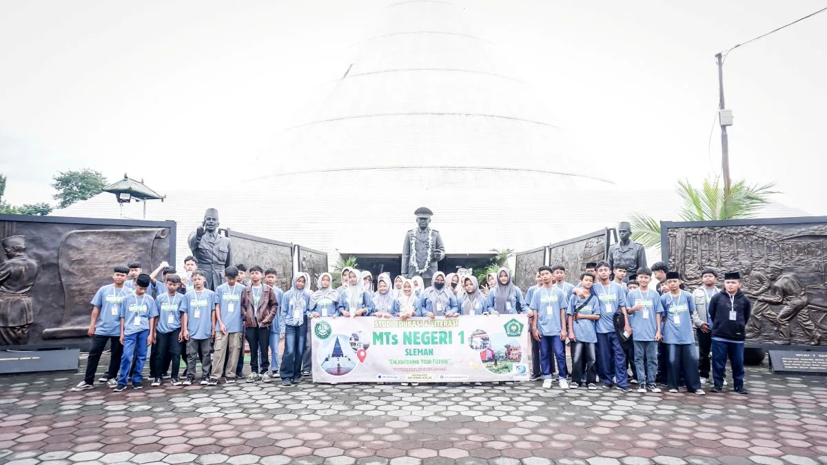 Murid Kelas 8 MTsN 1 Sleman Ikuti Pembelajaran Luar Kelas di DIY dan Jawa Timur