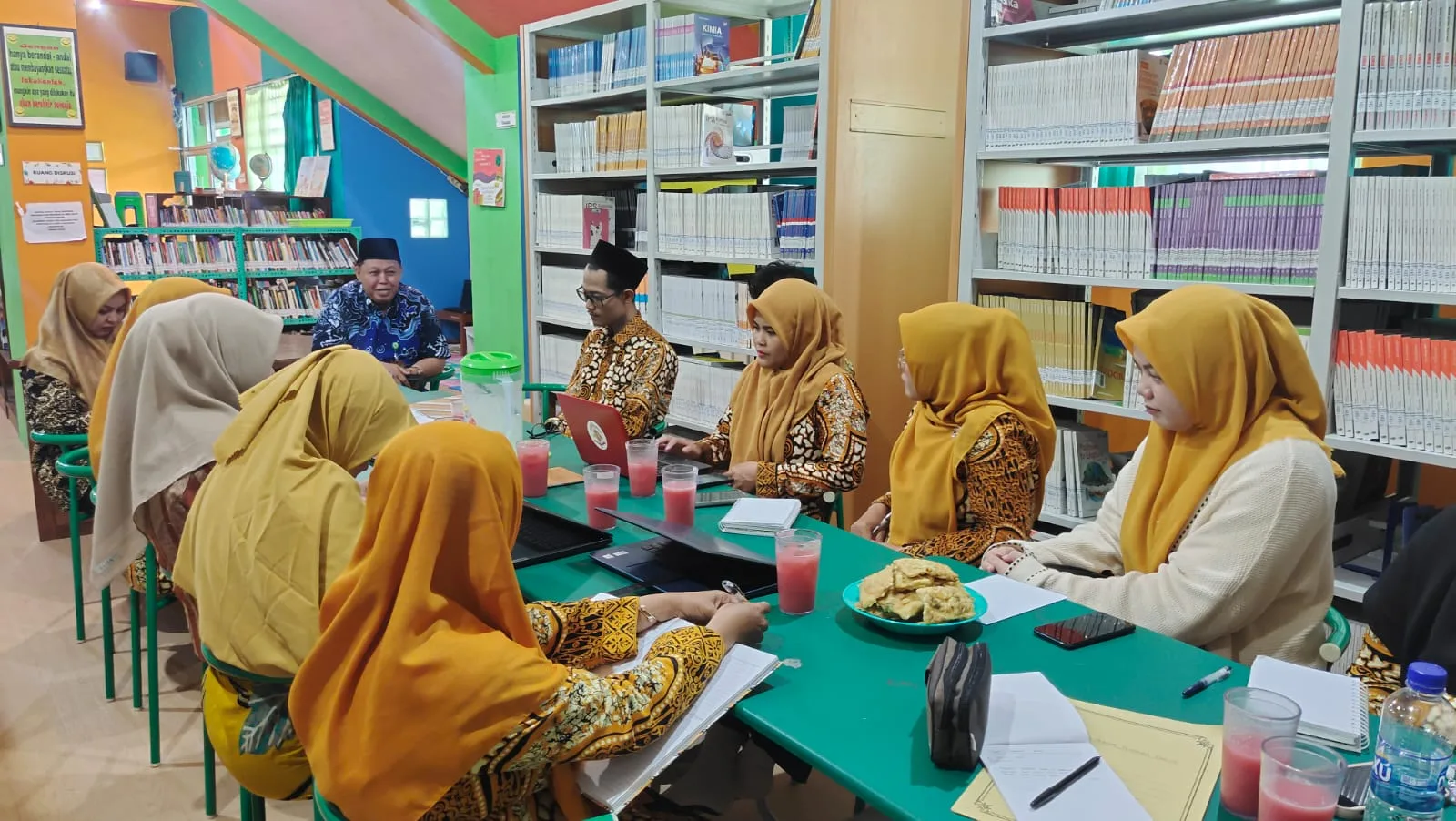 Perkuat Branding Madrasah, MAN 2 Sleman Adakan Rapat Evaluasi Tim Publikasi