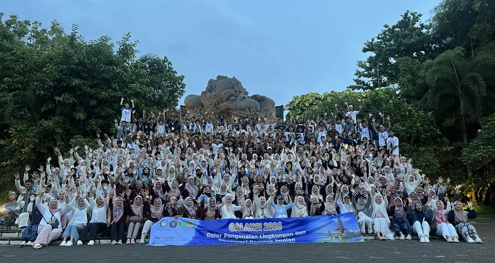 Harmoni Seni dan Sejarah: Siswa MAN 3 Sleman Saksikan Tari Kecak di GWK