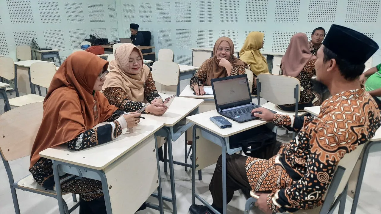 Tim Kokurikuler Kelas VIII MTsN 9 Sleman Programkan Kegiatan Bakti Sosial dan Manasik Haji