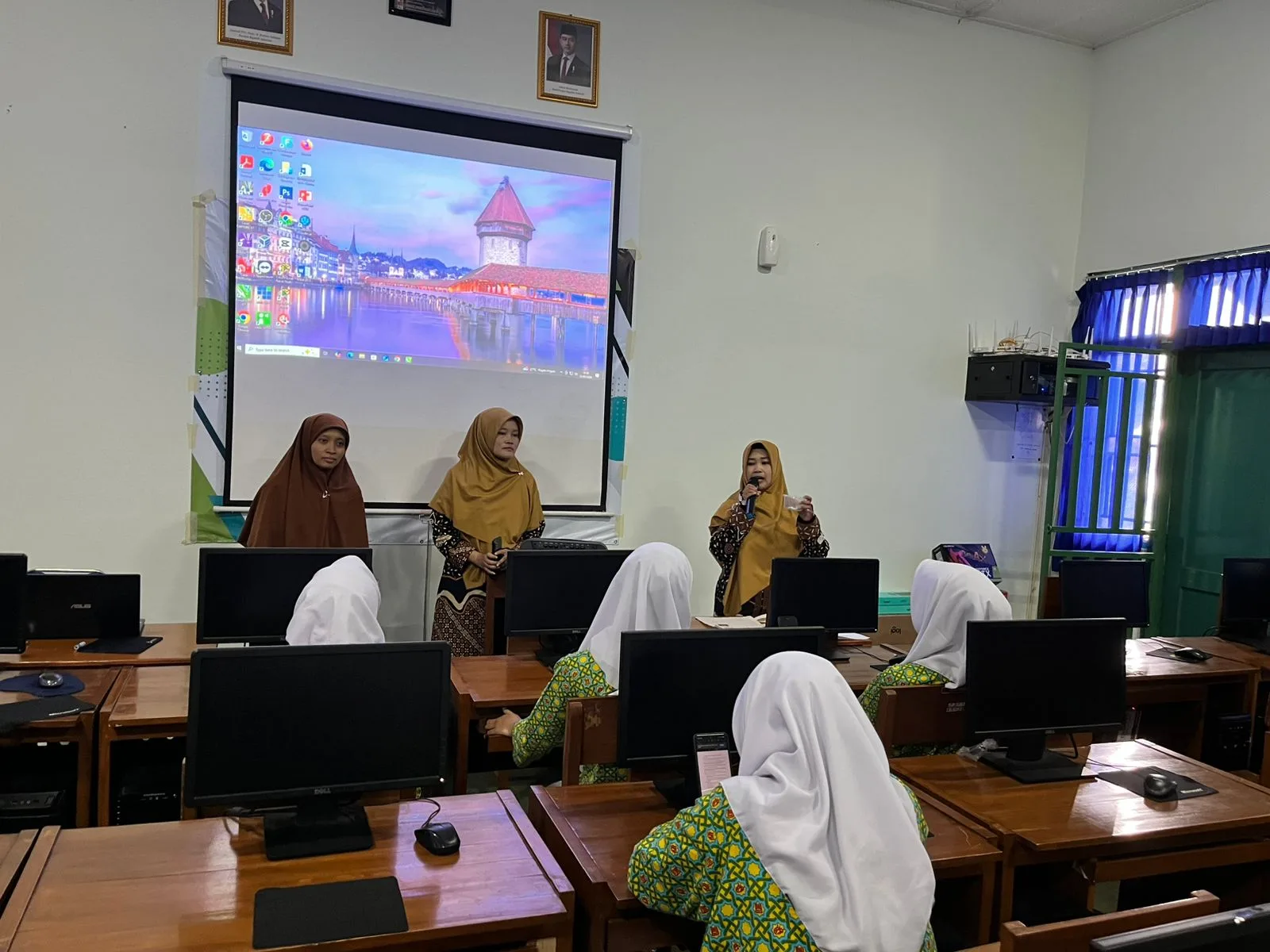 Bahasa Jadi Karya, Guru Rumpun Bahasa MAN 5 Sleman Matangkan Ujian Praktik Kelas XII