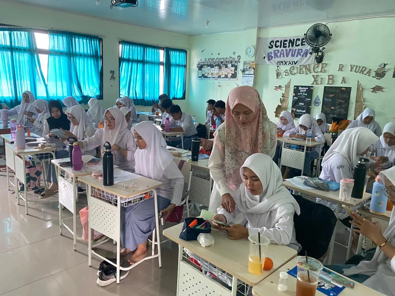 Guru BK MAN 2 Sleman Dampingi Siswa Kelas XII Pembuatan Akun SNPMB