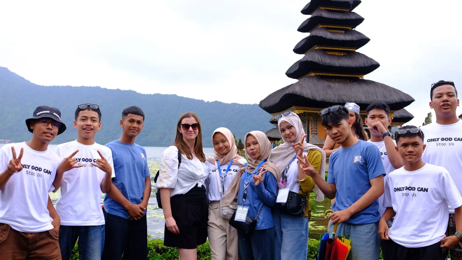 Hari Terakhir Studi Budaya Kelas XI MAN 5 Sleman di Bali, Kunjungi Joger dan Danau Beratan