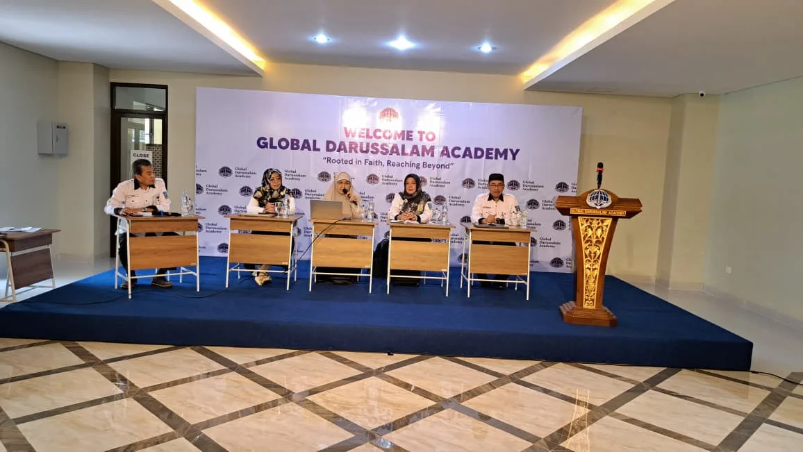 Kepala MTsN 9 Sleman Tampil Memukau dalam Presentasi Best Practice Kepala SMP-MTs Kabupaten Sleman