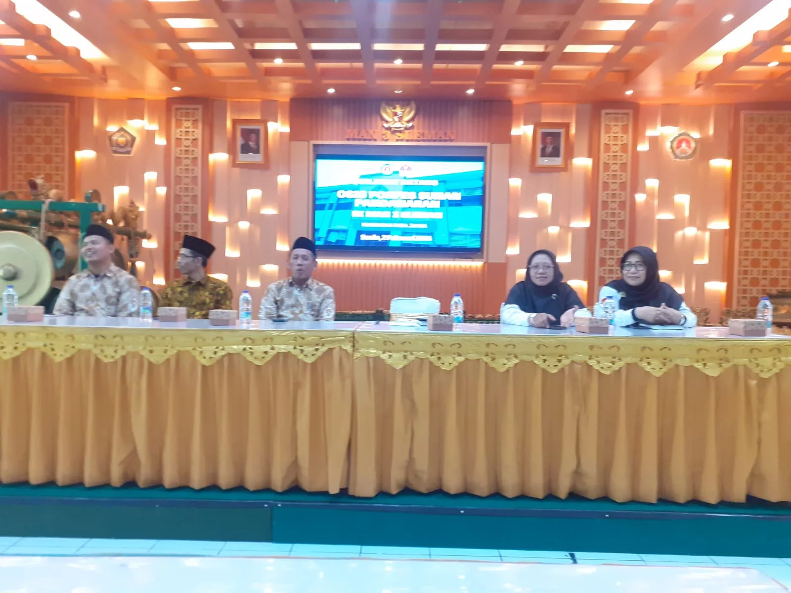 Belajar Organisasi dan Kepemimpinan, HTT MA Sunan Pandanaran Studi Banding ke MAN 3 Sleman