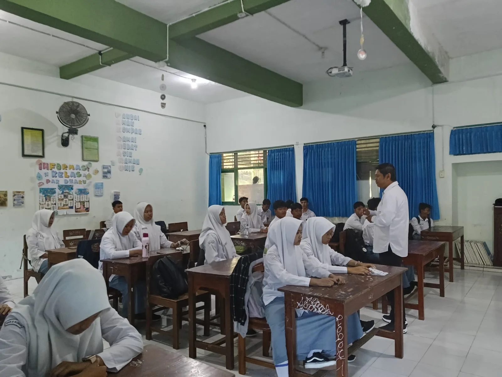 Perwalian Awal Pekan, Wali Kelas MAN 5 Sleman Beri Motivasi dan Sosialisasi Bakti Masjid Sambut Ramadan