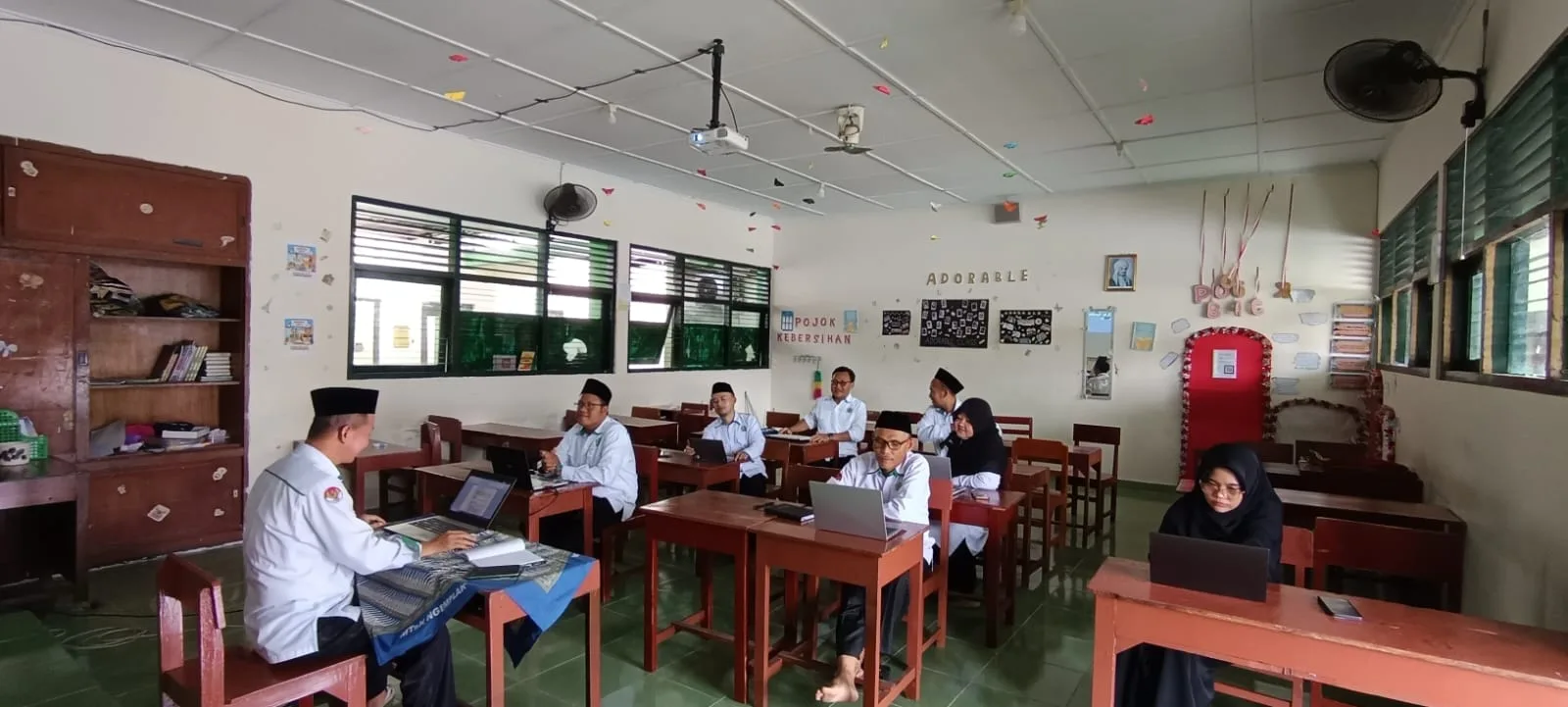 Tingkatkan Profesionalisme, MTs Negeri 3 Sleman Gelar MGMP Rumpun PAI dan Bahasa Arab