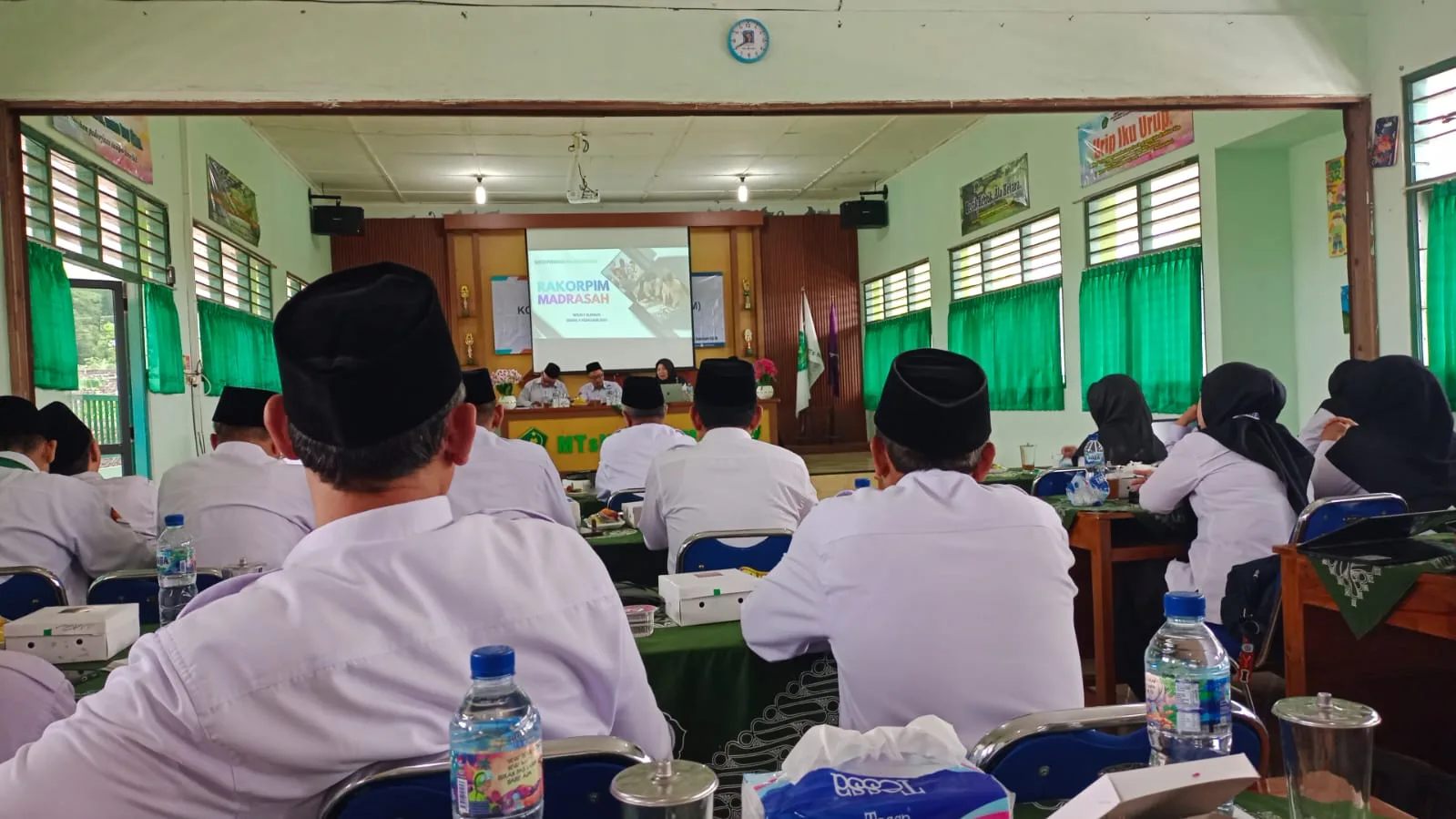 Perkuat Syiar “Sleman Religi”, Kepala MTsN 3 Sleman Hadiri Rakorpim Kemenag di Pakem