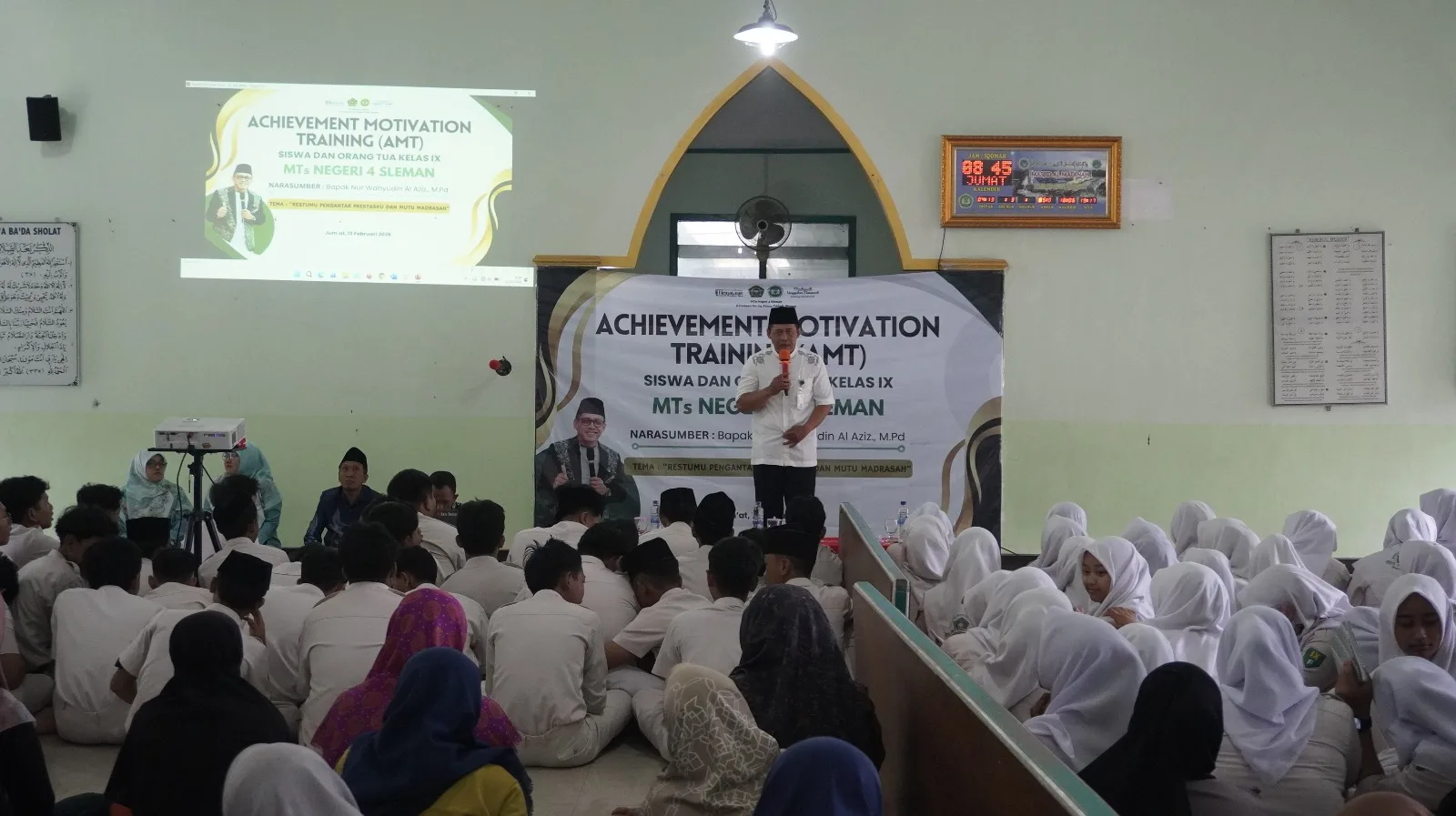 Menjemput Sukses dengan Restu, AMT MTsN 4 Sleman Sarat Motivasi dan Haru