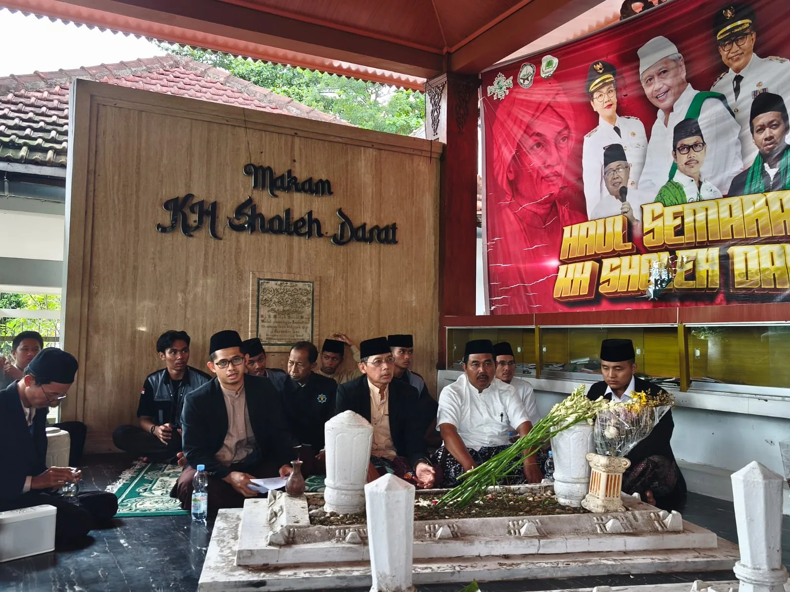 Santri PPMU MAN 3 Sleman Ziarah ke Makam Ulama Nusantara, Perkuat Spirit Keilmuan dan Adab