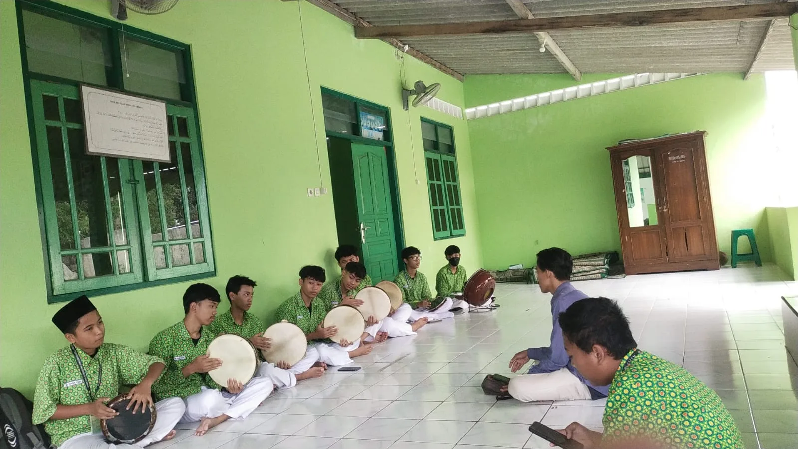 Ekstrakurikuler Hadroh MTsN 9 Sleman, Wadah Pengembangan Bakat Seni Islami Siswa