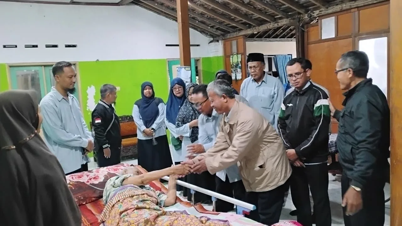 MTsN 9 Sleman Laksanakan Kunjungan Sosial ke Bantul