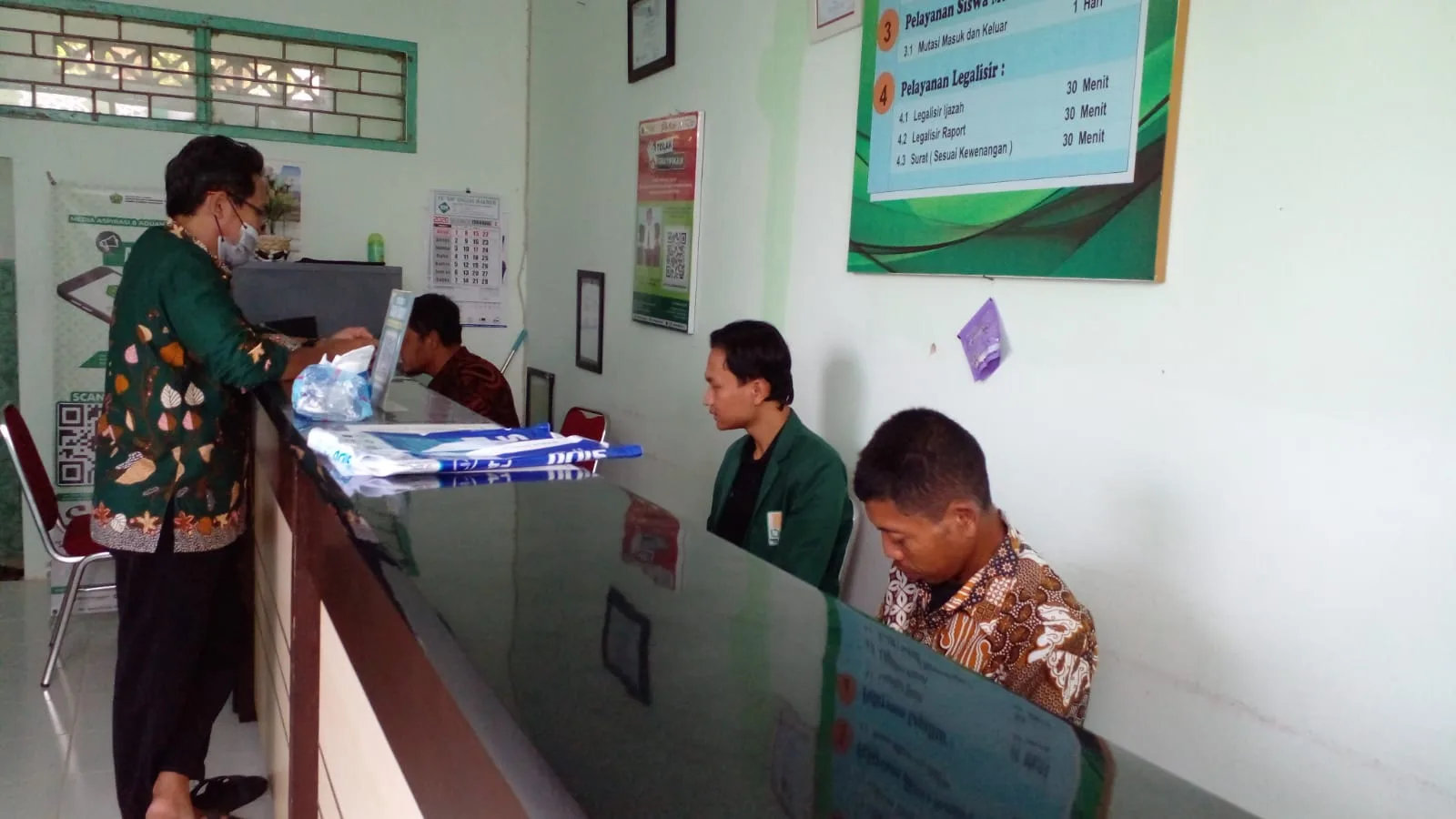 MTsN 9 Sleman Libatkan Mahasiswa PLP MPI dalam Pelayanan PTSP