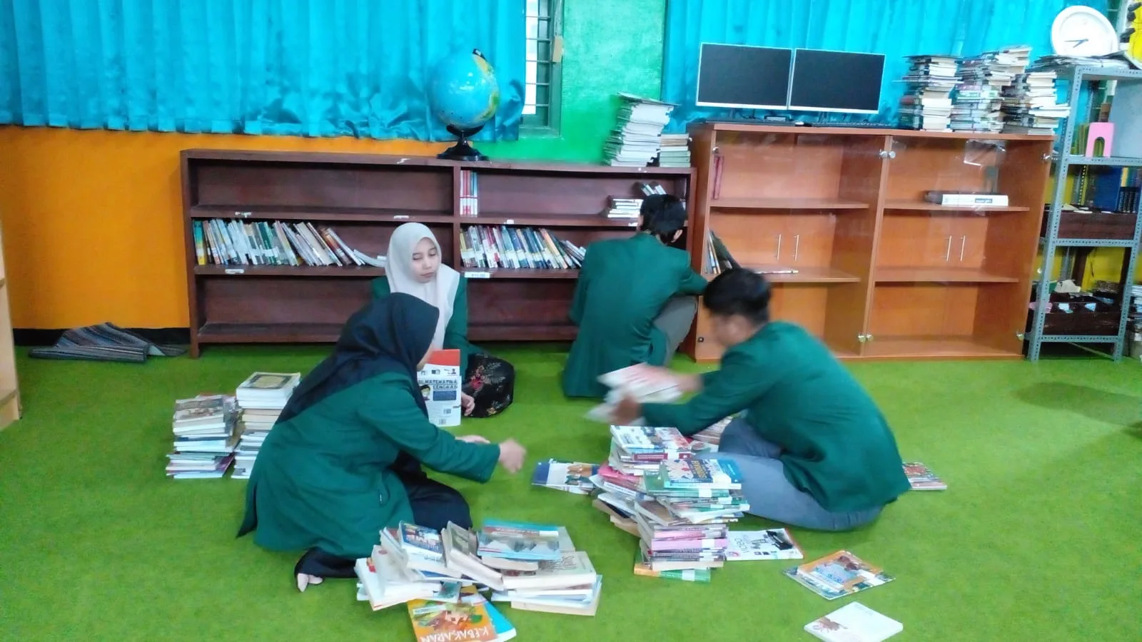 Peran Mahasiswa Manajemen Pendidikan Islam dalam Penataan Koleksi Buku di Perpustakaan MTsN 9 Sleman