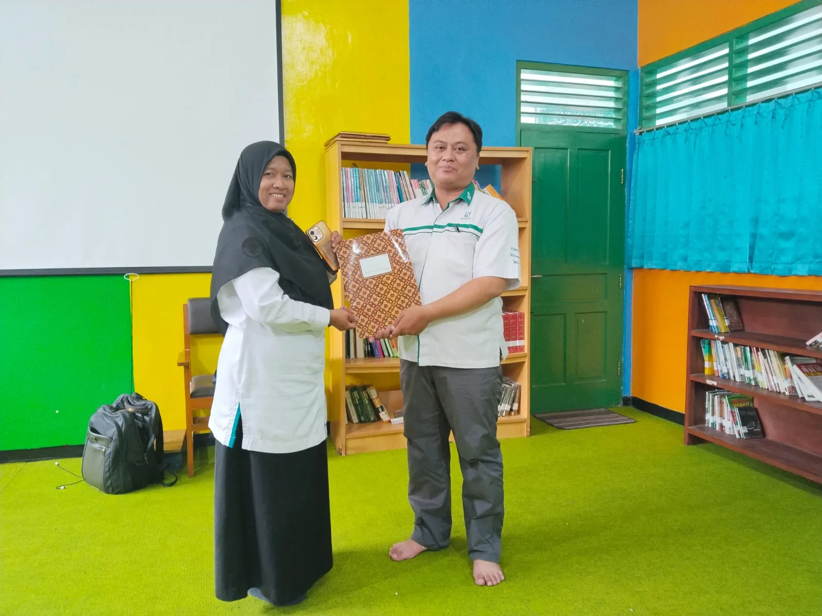 Perpustakaan Lentera MTsN 9 Sleman Jalin MoU dengan Tiga Serangkai tentang Layanan E-Book Perpustakaan