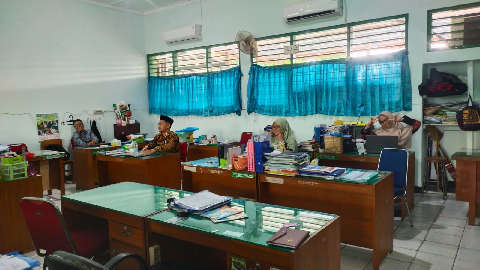 Tetap Produktif, Guru MTsN 9 Sleman Maksimalkan Waktu PMDR untuk Administrasi dan Pemantauan Kegiatan Ramadan Siswa