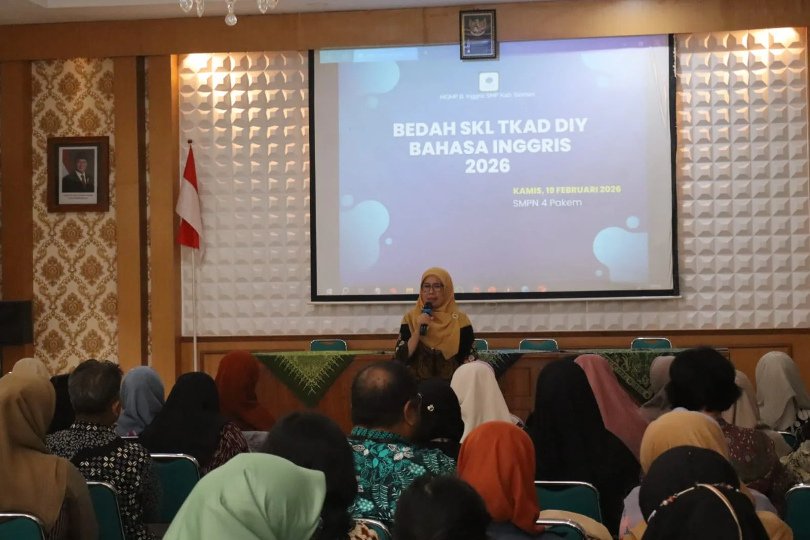 Tingkatkan Kesiapan TKA-D, Guru Bahasa Inggris MTsN 8 Sleman Ikuti Bedah SKL di SMP Negeri 4 Pakem