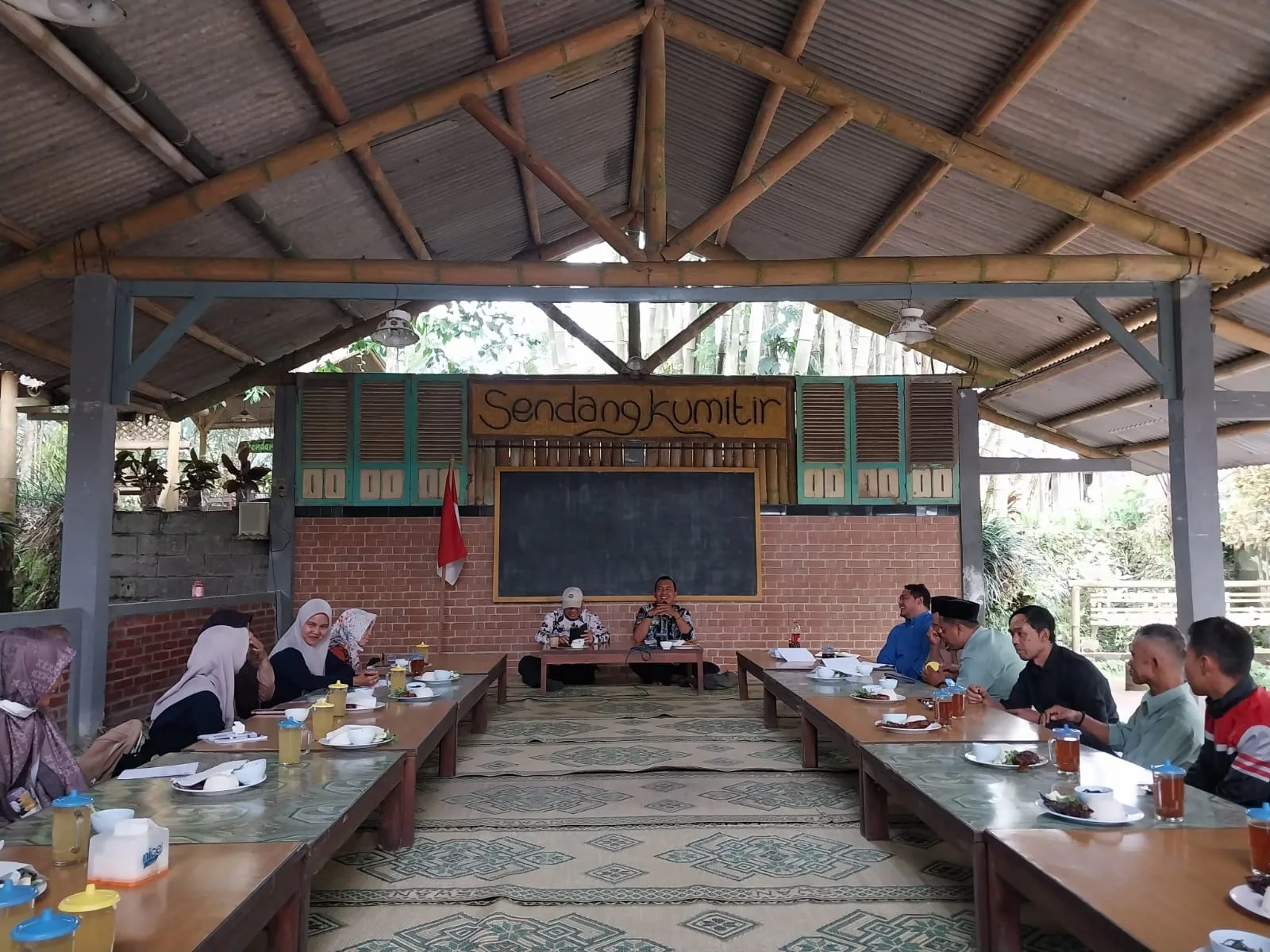 Wajah Depan Madrasah: Pegawai Tata Usaha MAN 5 Sleman Perkuat Sinergi dan Pelayanan Prima