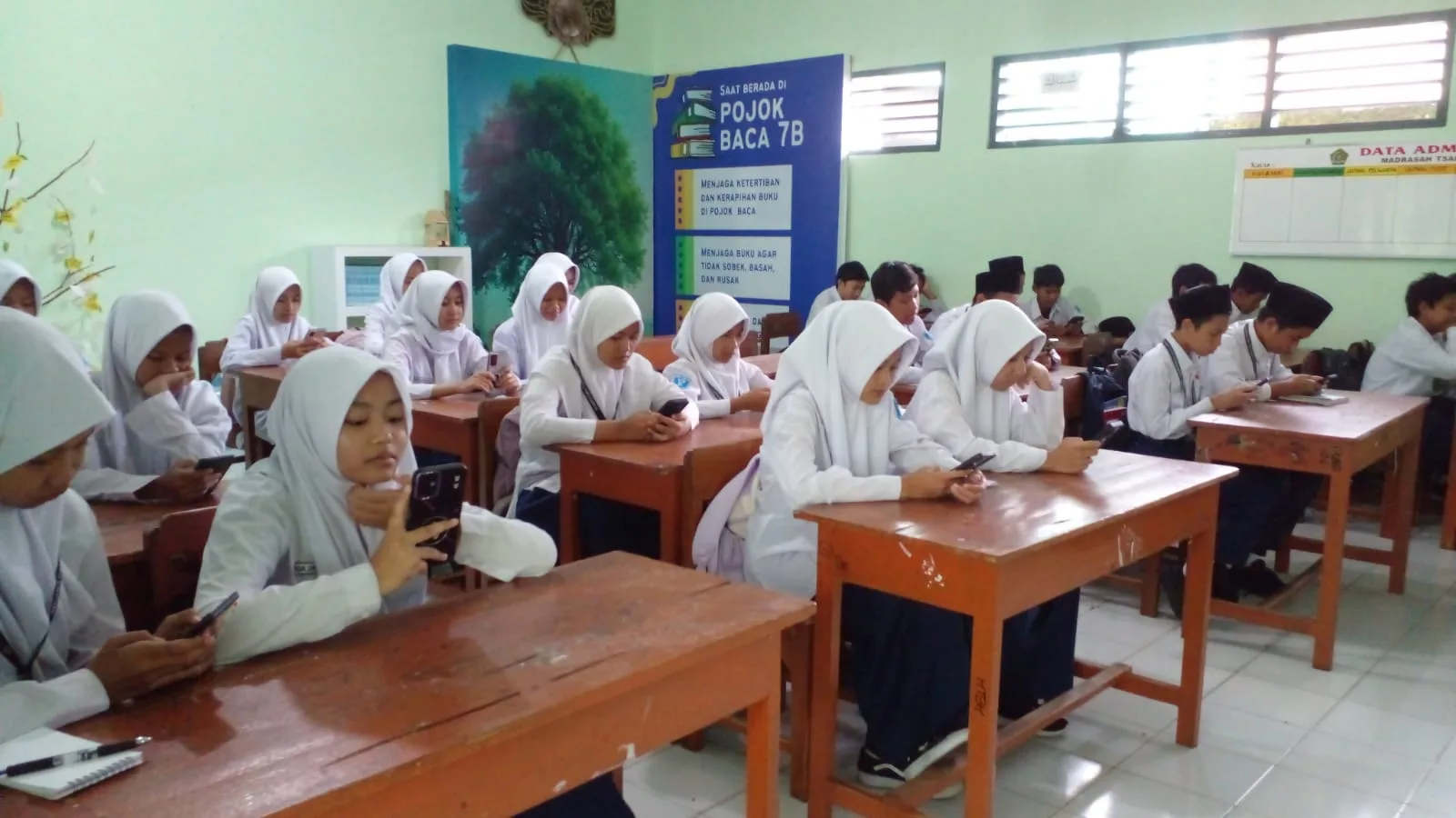 Semangat Belajar di Bulan Ramadan, Siswa VIIB MTsN 9 Sleman Jalani Ulangan Harian