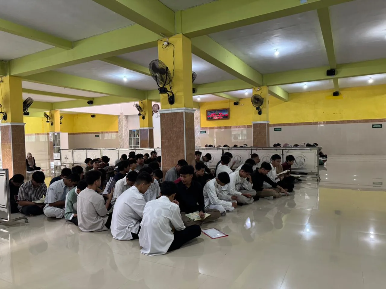 Hari Kedua MPR MAN 3 Sleman Diawali Tadarus Al Qur’an