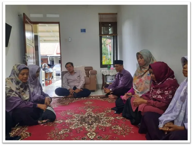Keluarga MTs N 8 Sleman Jenguk Anak Guru yang Sakit, Wujud Kepedulian, Kebersamaan, dan Kekeluargaan yg Erat