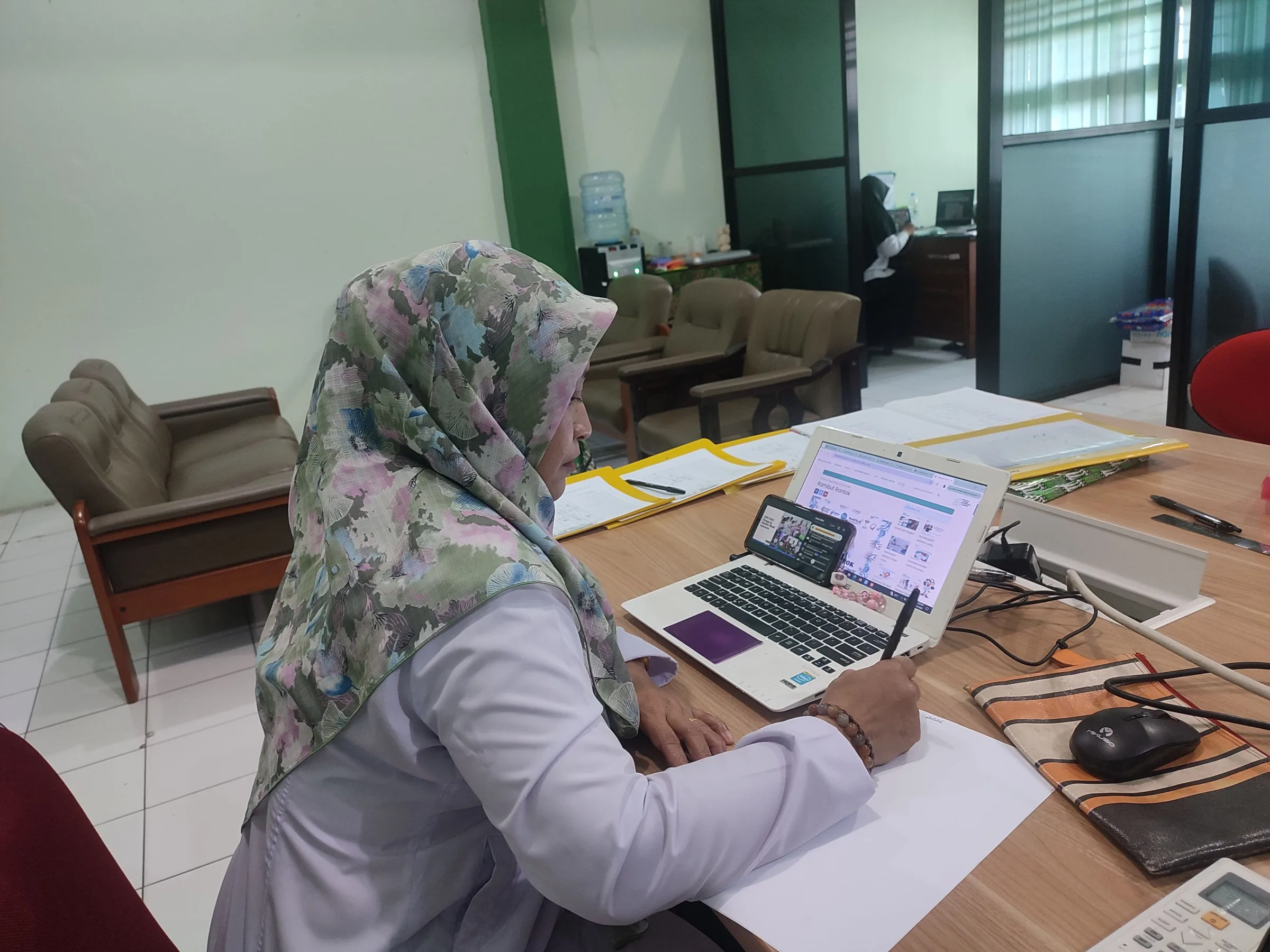 Pendamping Riset MAN 2 Sleman Ikuti Webinar Sukses OPSI