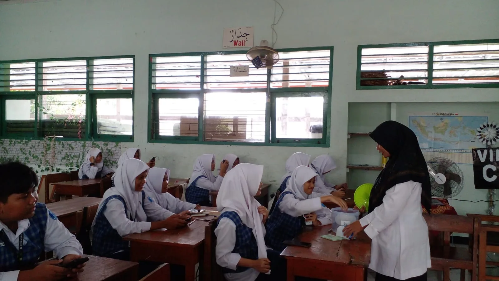 Siswa MTsN 9 Sleman Tanamkan Nilai Kepedulian Melalui Infak Ramadan