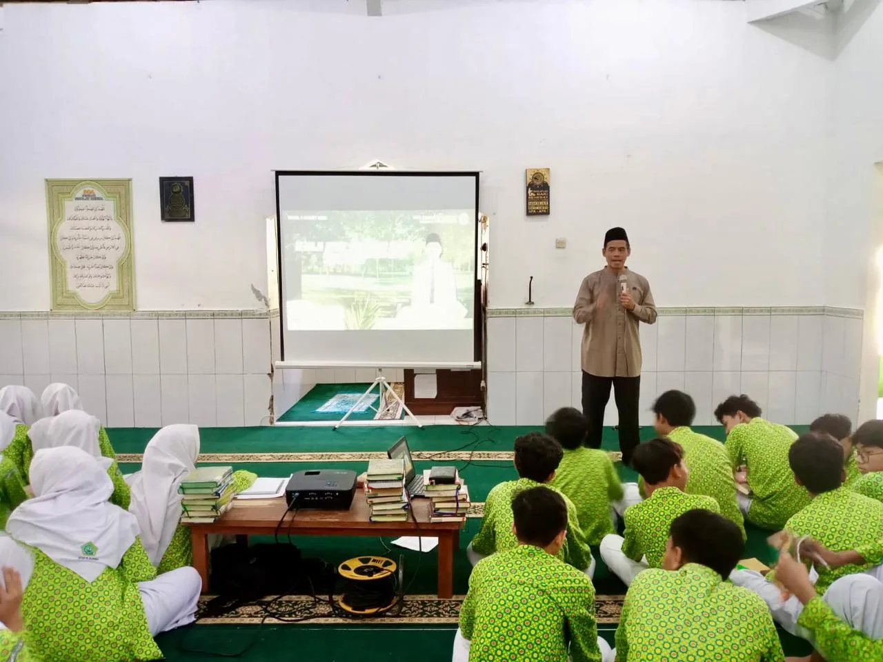 Pesantren Ramadan MTsN 10 Sleman: Ajak Siswa Jadi Remaja “Keren tapi Syar’i”